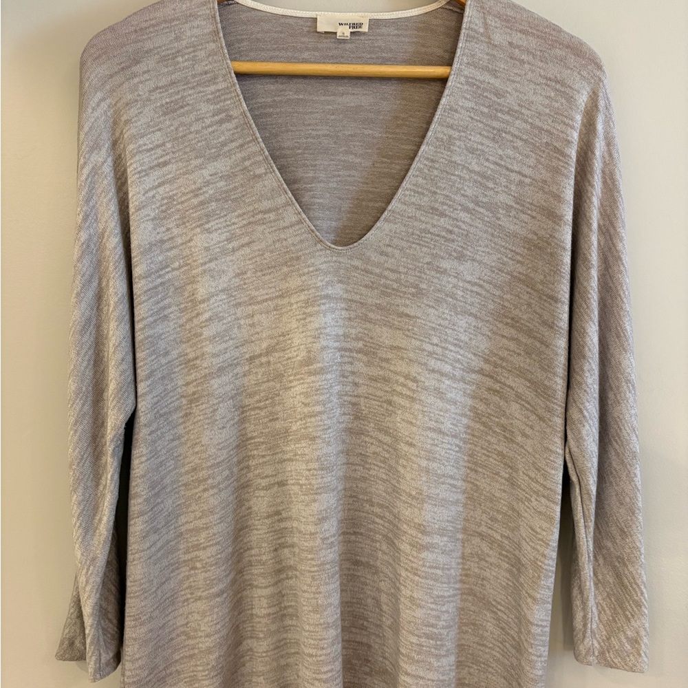Wilfred Free Light Grey Top